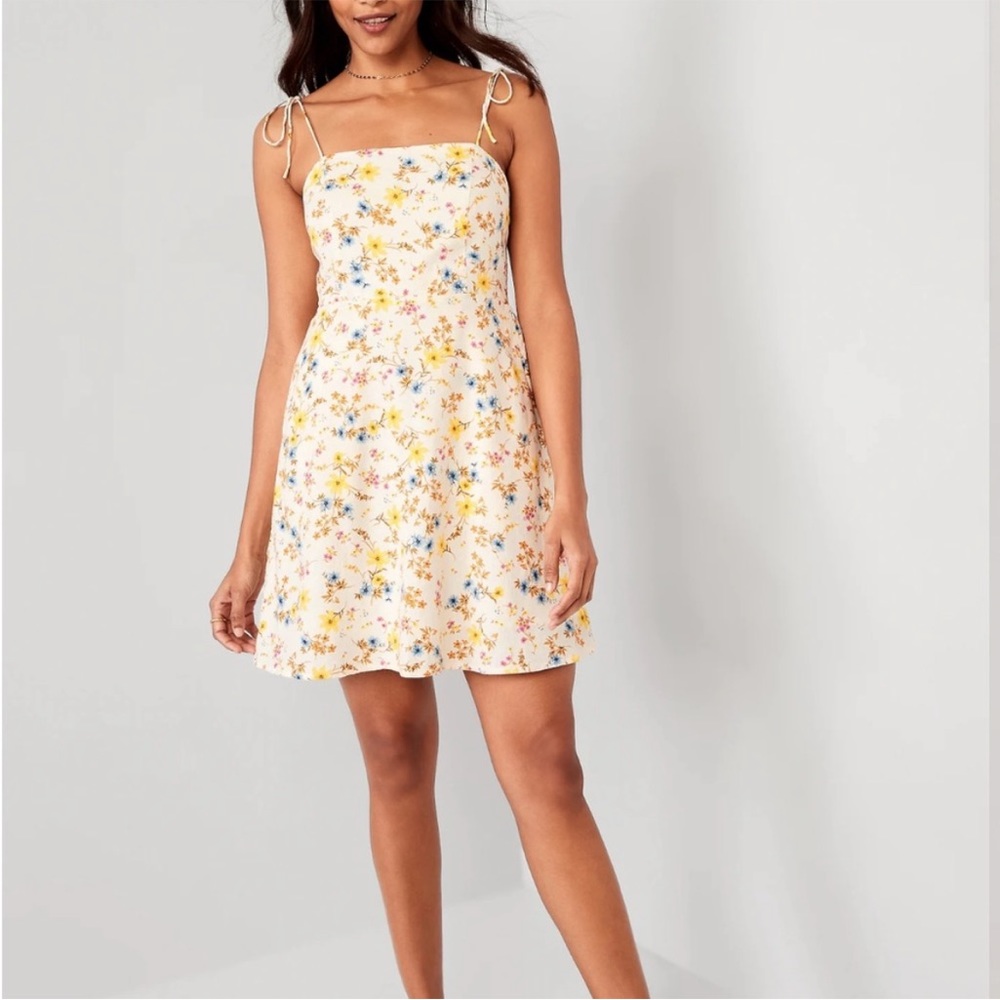 ✨NWT Old Navy Linen Fit & Flare Dainty Floral Mini Dress